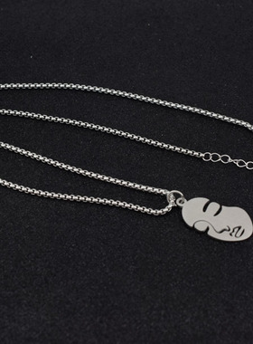 钛钢保色人像脸谱吊坠项链ins冷淡风长款卫衣链情侣酷帅毛衣链子