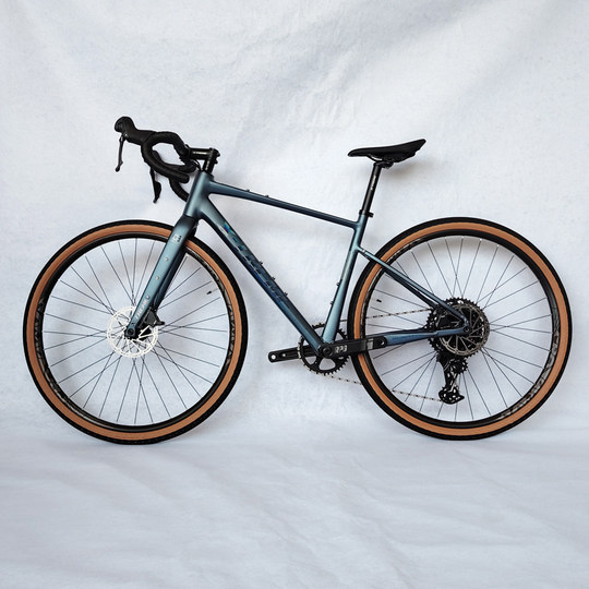 Carbon fork, thru-axle, pure oil disc brake, melon bike, commuter riding