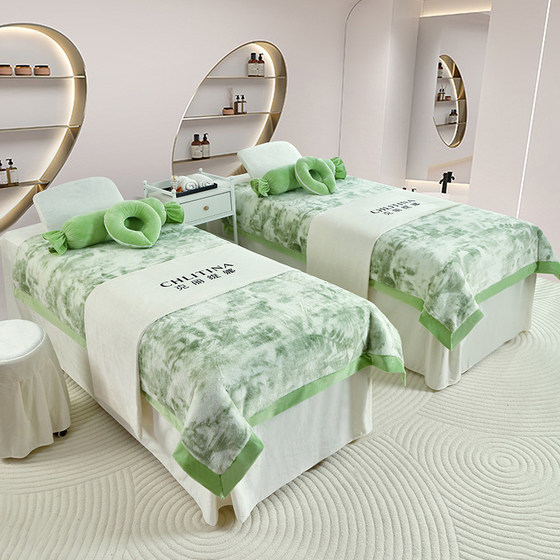 Grab 1 and get 5 free gifts, a four-piece beauty quilt set with great value