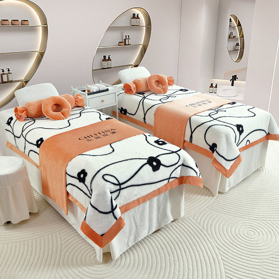 Grab 1 and get 5 free gifts, a four-piece beauty quilt set with great value
