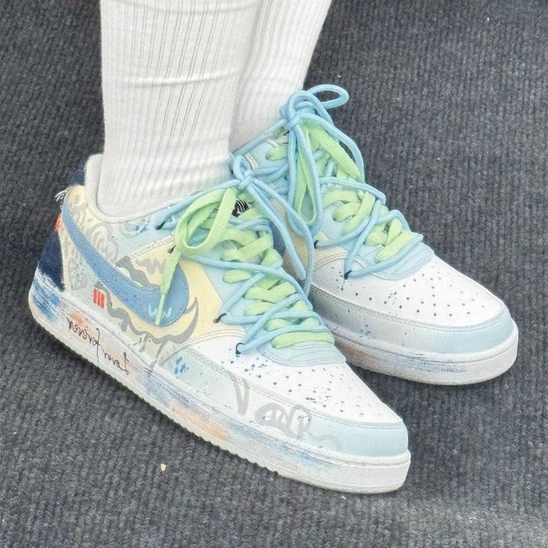 球鞋定制NIKE/耐克Court Vision1心动假日炫彩涂鸦渐变男女低板鞋,淘宝优惠券,粉丝福利购,淘宝优惠卷