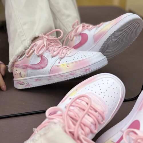 球鞋定制 Nike Court Vision 桃花影落 白粉低帮男女板鞋 - 图1