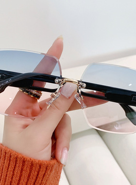 太阳眼镜女防紫外线无框墨镜女2024新款高级感切边女开车专用墨镜