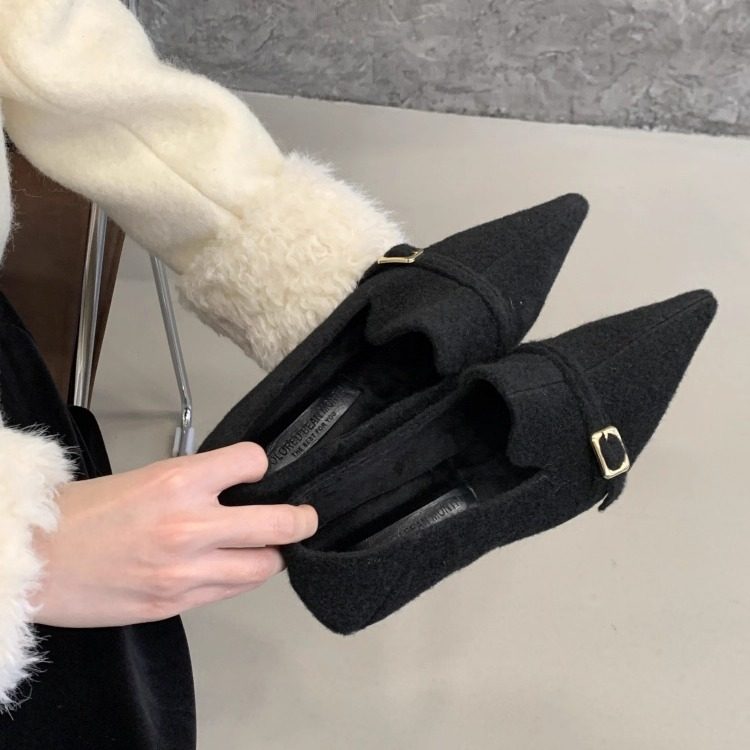 2025年秋冬季新款尖头皮带扣呢子料加绒深口细跟高跟鞋女复古单鞋,淘宝优惠券,粉丝福利购,淘宝优惠卷