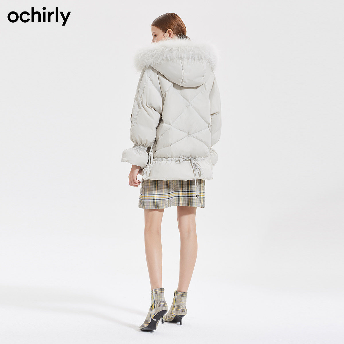 2件9折欧时力秋冬新品配貉子羽绒服 ochirly羽绒服