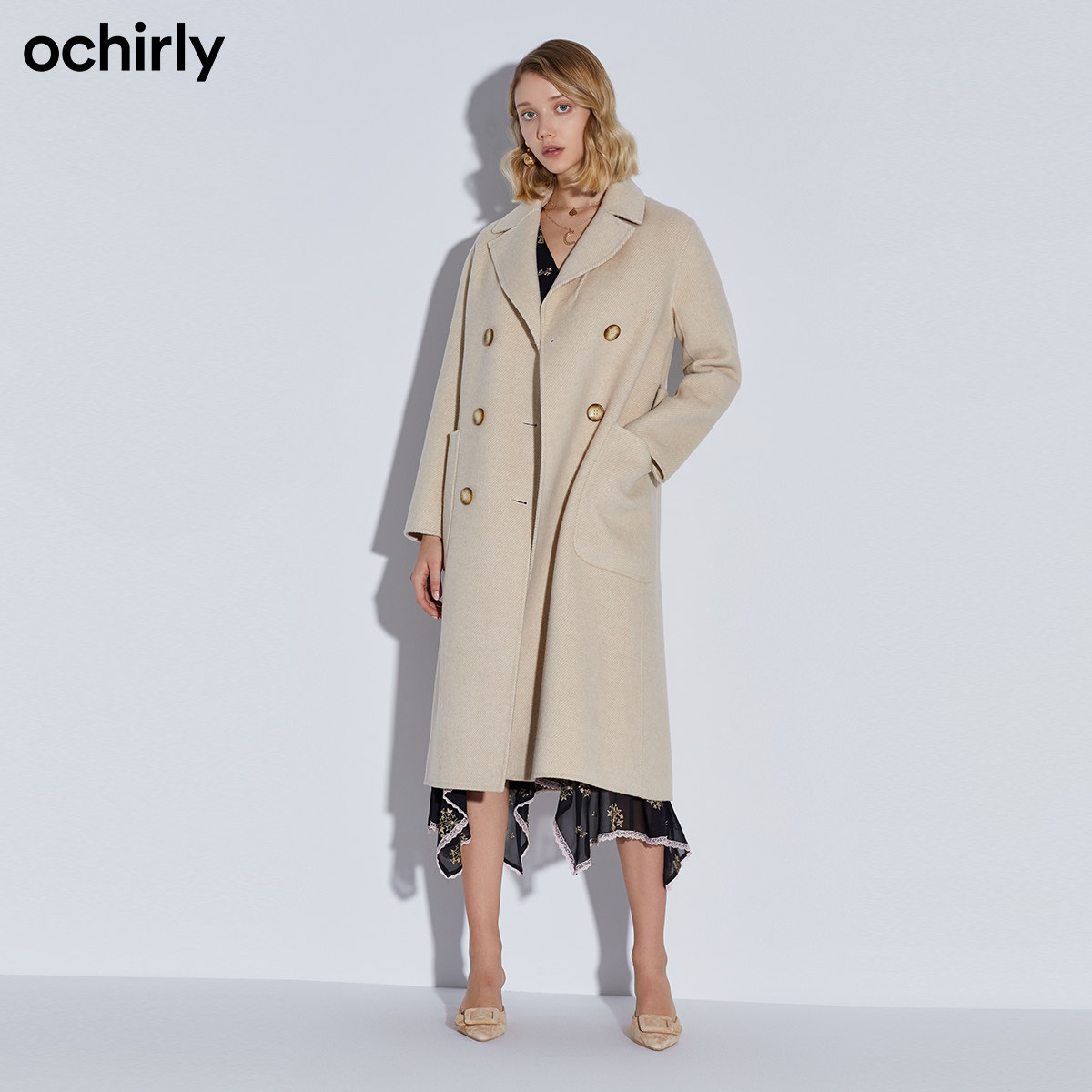 2件9折欧时力新款冬装赫本风女大衣 ochirly毛呢外套