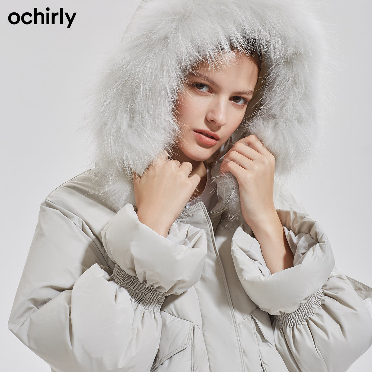 2件9折欧时力秋冬新品配貉子羽绒服 ochirly羽绒服