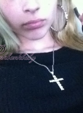 y2k辣妹四方钉十字架项链