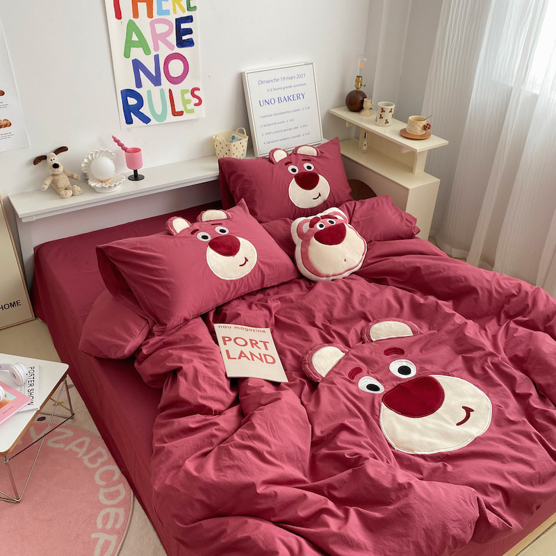 送抱枕草莓熊迪士尼卡通纯棉四件套全棉刺绣水洗棉儿童房被套床单-图0