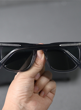 板材灰绿色方形墨镜偏光