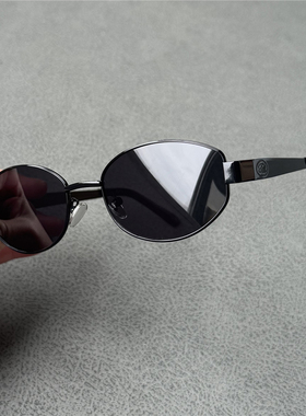 复古椭圆黑色偏光太阳镜男女通用老钱风墨镜百搭街拍拍照旅游防晒