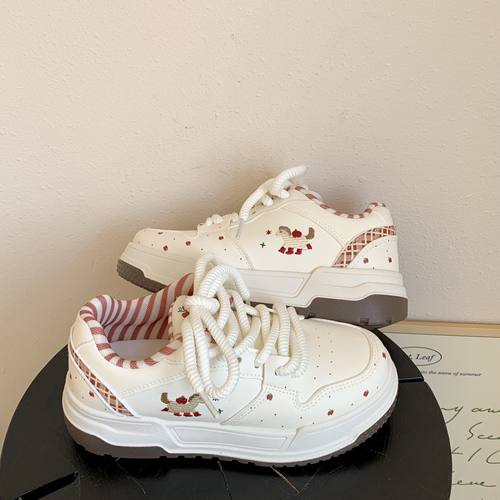 可爱苹果印花小白鞋女2026新款条纹厚底小众宅系chic面包鞋板鞋 - 图0