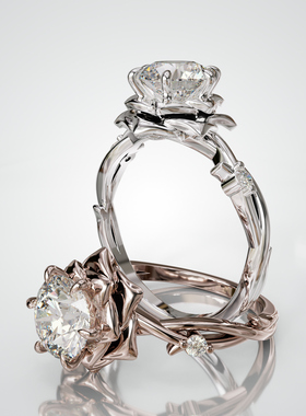 18K金圆形主石莲花造型侧石戒轻奢小众设计婚戒可定制百搭食指戒