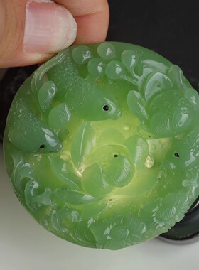 收藏品天然碧玉浅色精雕喜上眉梢圆牌孤品搭配手工绳特别的料子