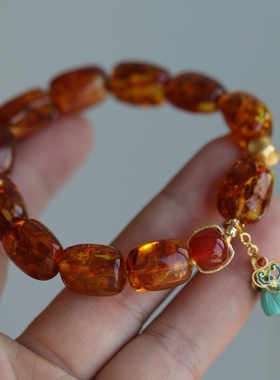 高端定制天然花珀随形手链搭配纯银鎏金镶嵌冰红玛瑙配饰珐琅彩