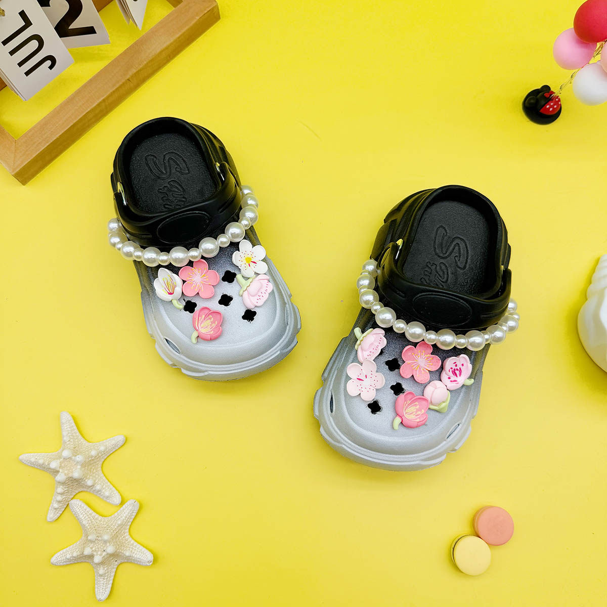 新款男女童亲子拖鞋卡通珍珠链条樱花EVA洞洞鞋软底防滑包头凉鞋,淘宝优惠券,粉丝福利购,淘宝优惠卷