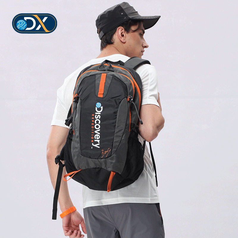 Discovery戶外登山包30L雙肩揹包日常旅行包DEBC90058玖