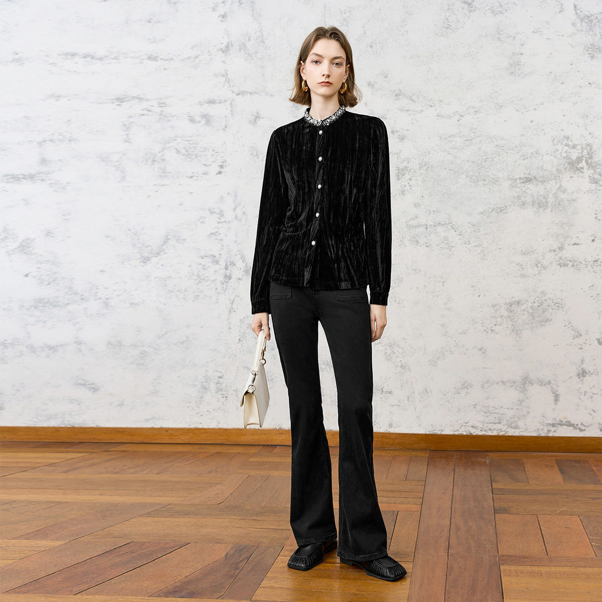 颜域丝绒黑色女士衬衫2025新款冬季上衣法式复古衬衣收腰显瘦小衫,淘宝优惠券,粉丝福利购,淘宝优惠卷