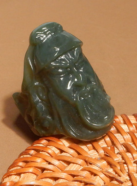 方言品牌和田玉新疆且末料蓝色基调飘糖雕刻关公卡21mm戒指扳指R5