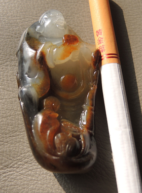 轰动了方言品牌珍稀俏色名品多彩红皮无结构青花籽料挂件佛吊坠R