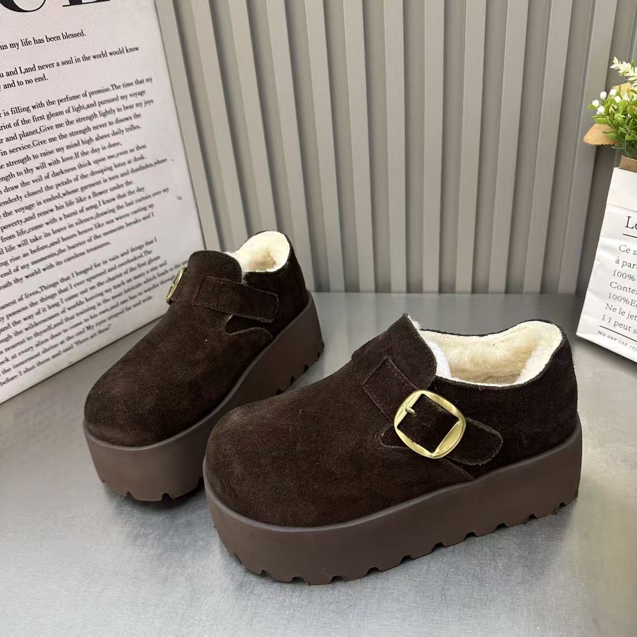 欧货磨砂厚底加绒勃肯鞋女2025冬季新款松糕小个子一脚蹬乐福棉鞋 - 图3