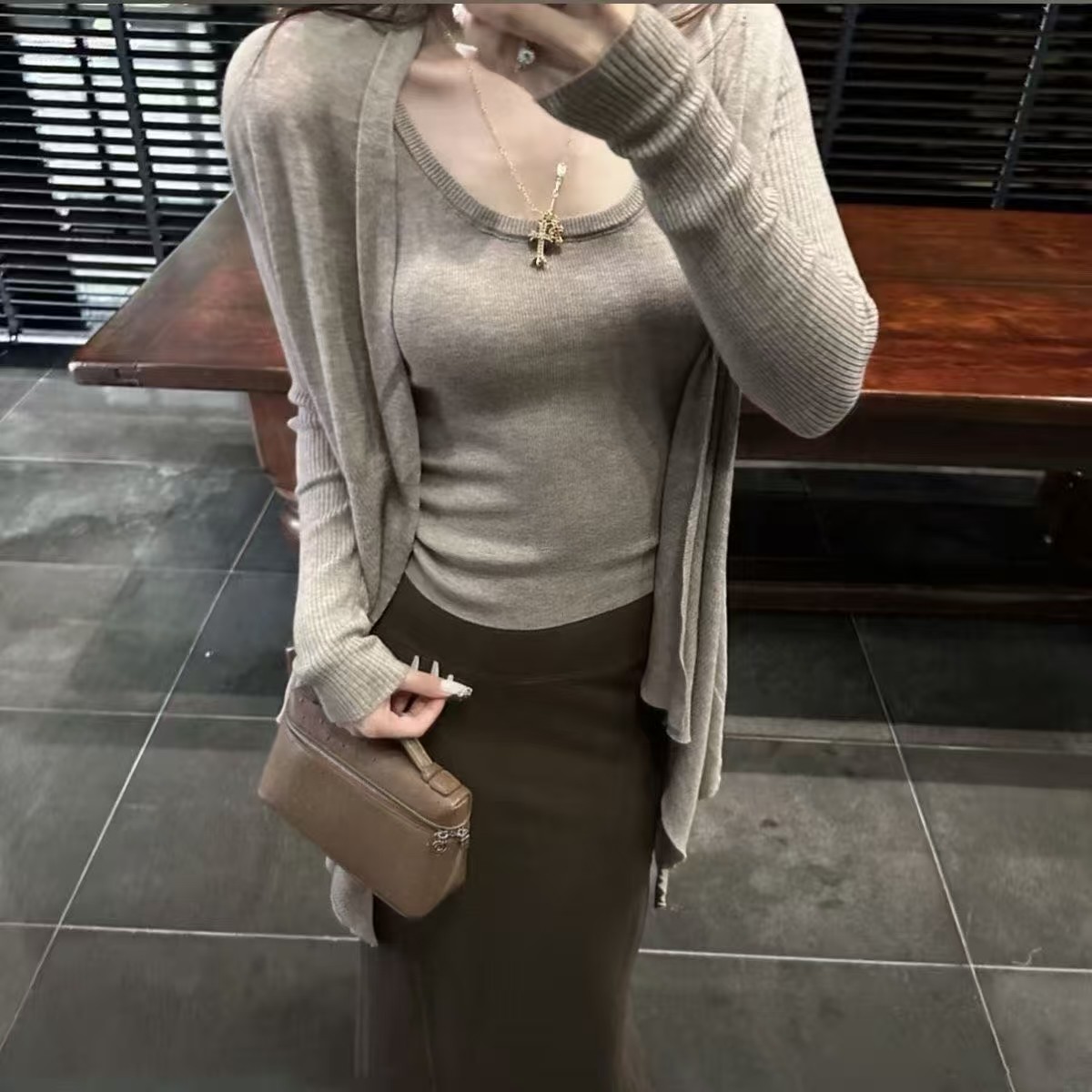 温柔风套装薄款开衫外套内搭背心女装秋冬鱼尾裙半身裙长裙三件套,淘宝优惠券,粉丝福利购,淘宝优惠卷