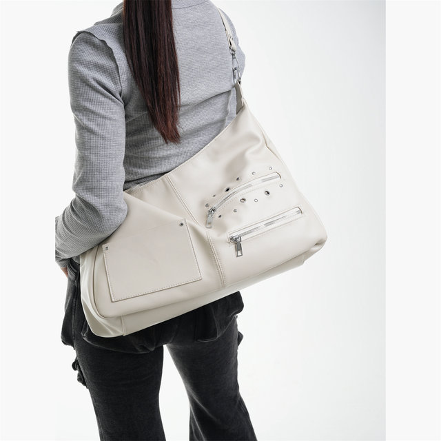 Hot Girl Versatile Dark Large Capacity Underarm Bag