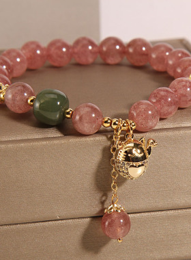 小众高级感草莓晶招财猫手串礼物