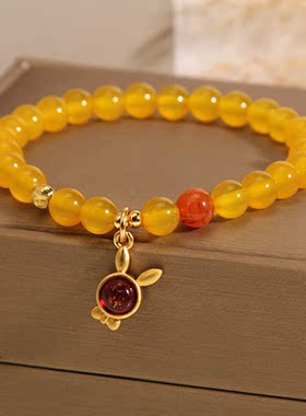 黄玛瑙水晶手链女兔子吊坠手串