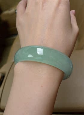 老坑通透满绿玉石送礼翡翠手镯