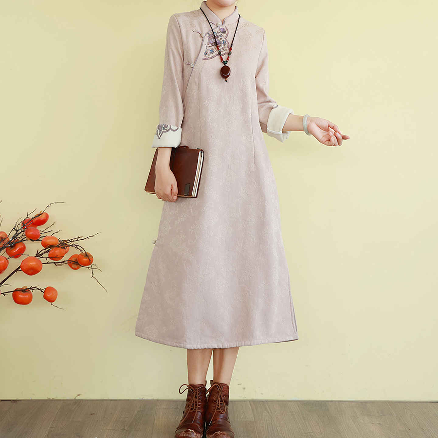 复古民族风棉麻加绒连衣裙冬季长款立领刺绣改良旗袍裙显瘦长裙子
