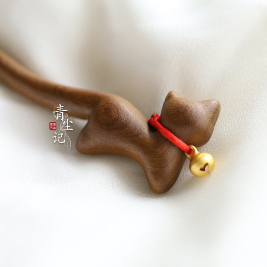 Qingchenji Sandalwood Cat Lucky Bell Hairpin