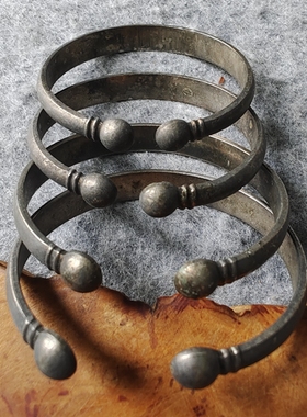 苗银中国结花卉手镯两对 镀银云南特色部分氧化 总116.8克 R.1726