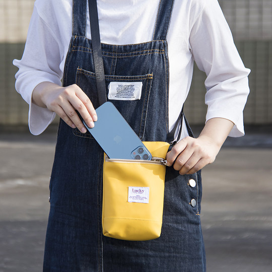 2025新款小包包女斜挎迷你夏潮韩版时尚百搭休闲竖款放钥匙手机袋
