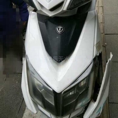 聚鹰迅鹰力鹰电动车塑件外壳雅迪豪战配件新日飞驰二代外壳子 - 图0