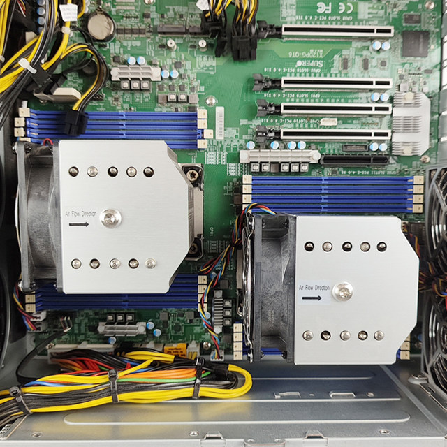 Supermicro 740GP-TNRT dual-socket server