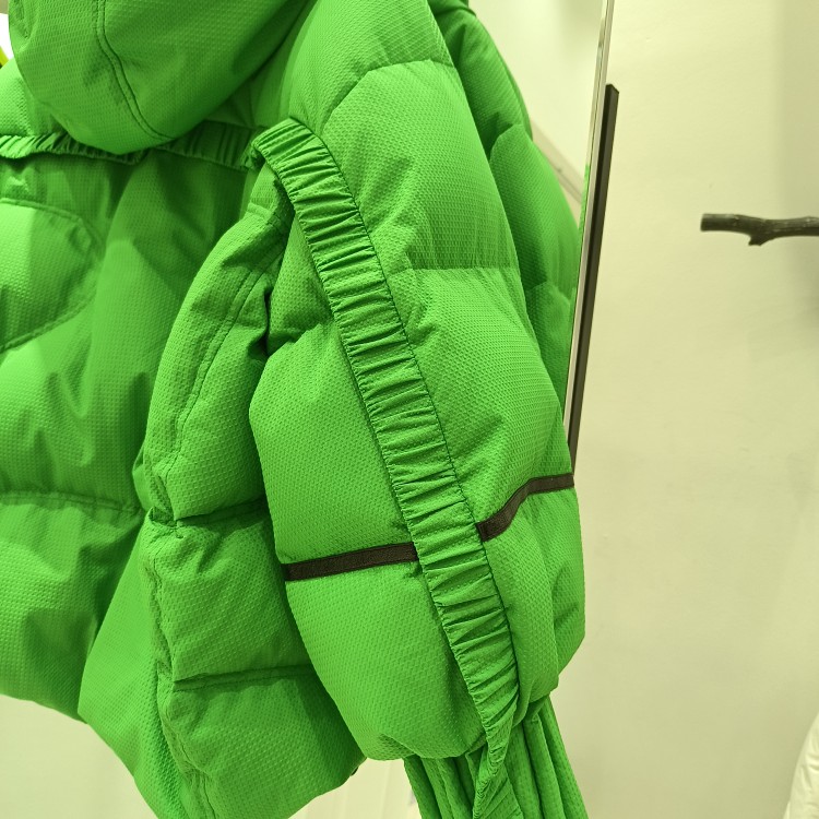 泡泡袖羽绒服荷叶边羽绒服高充绒放风防水羽绒服 - 图1