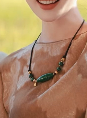 寻她女天珠辣绿色项链