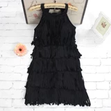 Белый купальник, черная юбка, по фигуре