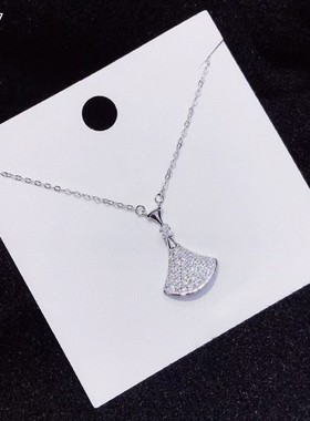 抖音高品质V金满钻灵动吊坠小裙子项链女气质时尚百搭扇形锁骨链
