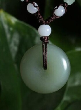 正品和田白青玉平安扣吊坠精美挂件节优惠保真春款颈饰简约饰品