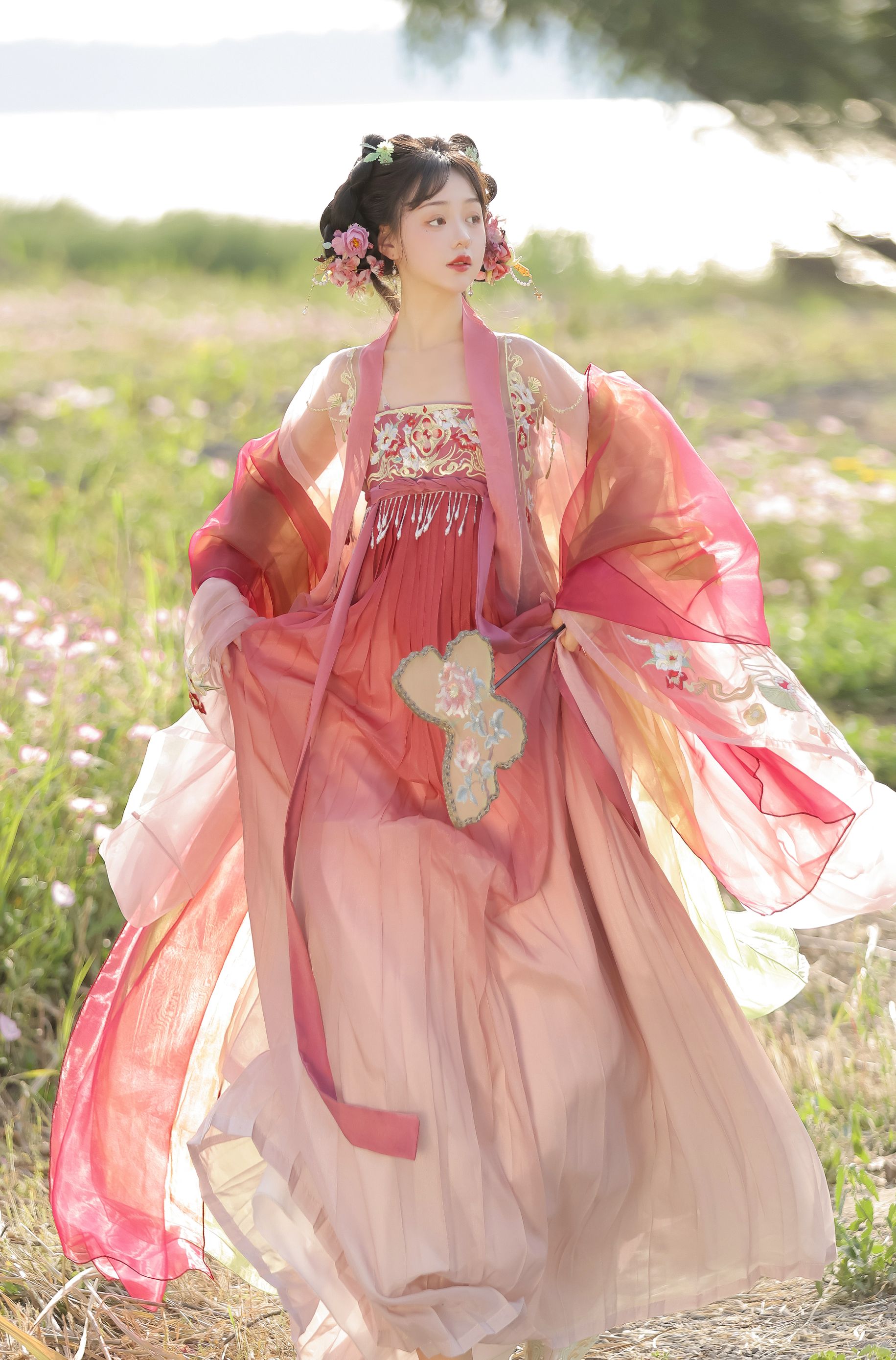 荟萃阁原创【清禾】汉服女唐制刺绣大袖衫齐胸襦裙春秋日常套装 - 图2