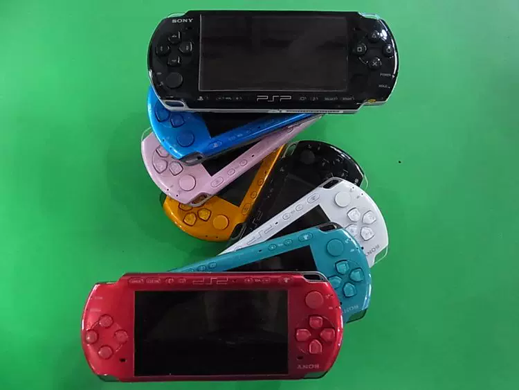 Портативная игровая консоль (Sony) PSP3000 — совместима с PSP2000/1000, многокрасочная лимитированная версия