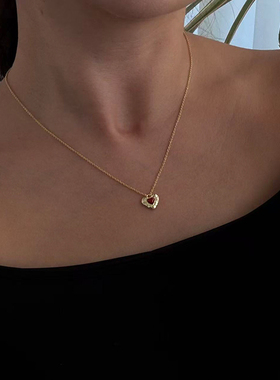 A Ray of Sunlight 「Love」节日系列珐琅爱心项链女新年圣诞红色