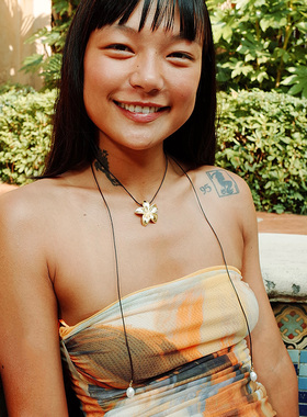 ARayofSunlight皮绳珍珠长项链