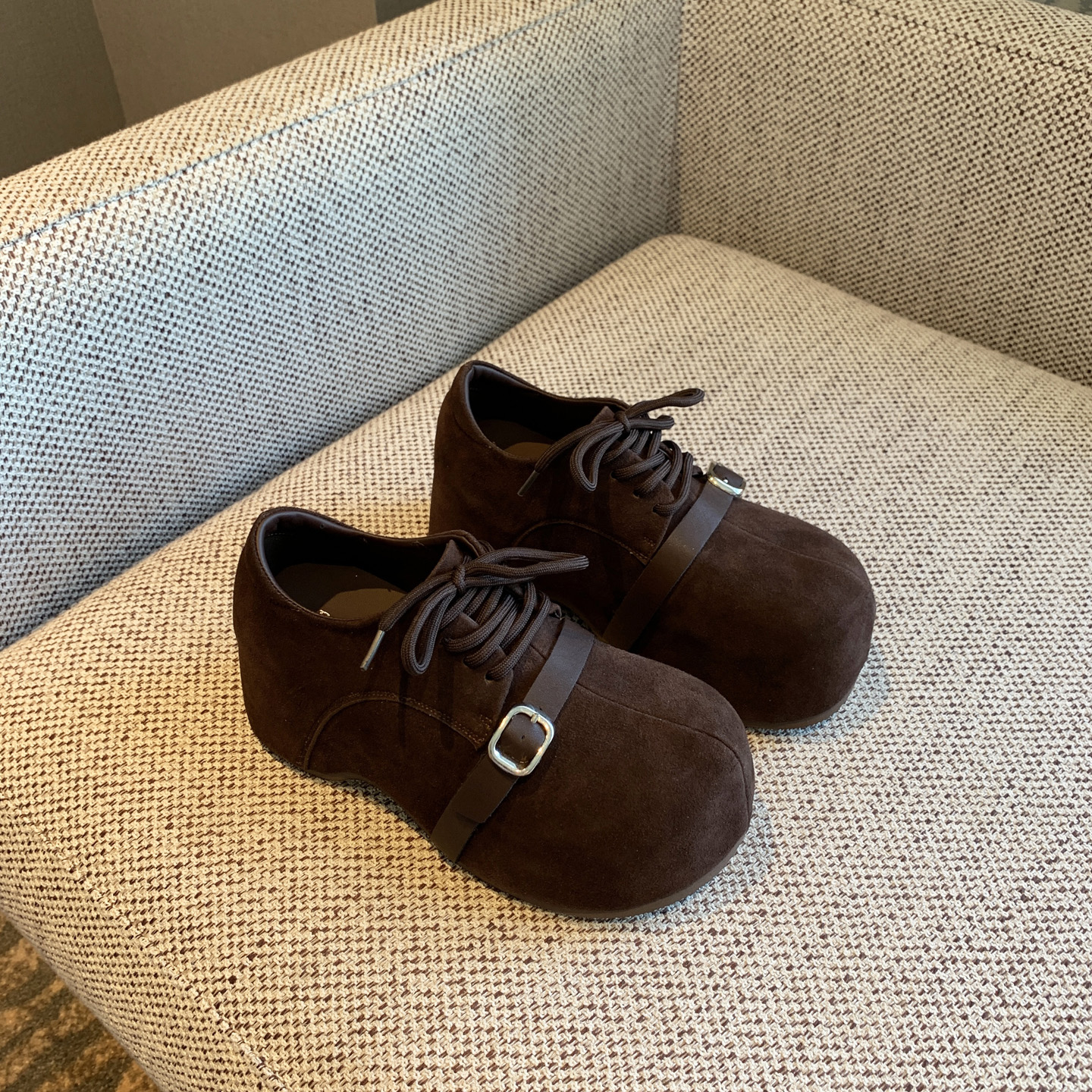 【TFM】内增高6CM~丑萌勃肯鞋女新款厚底皮带扣复古系带休闲潮鞋 - 图1