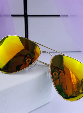 同款彩膜男女反光镜偏光太阳镜情侣墨镜蛤蟆镜司机驾驶镜亏本清货