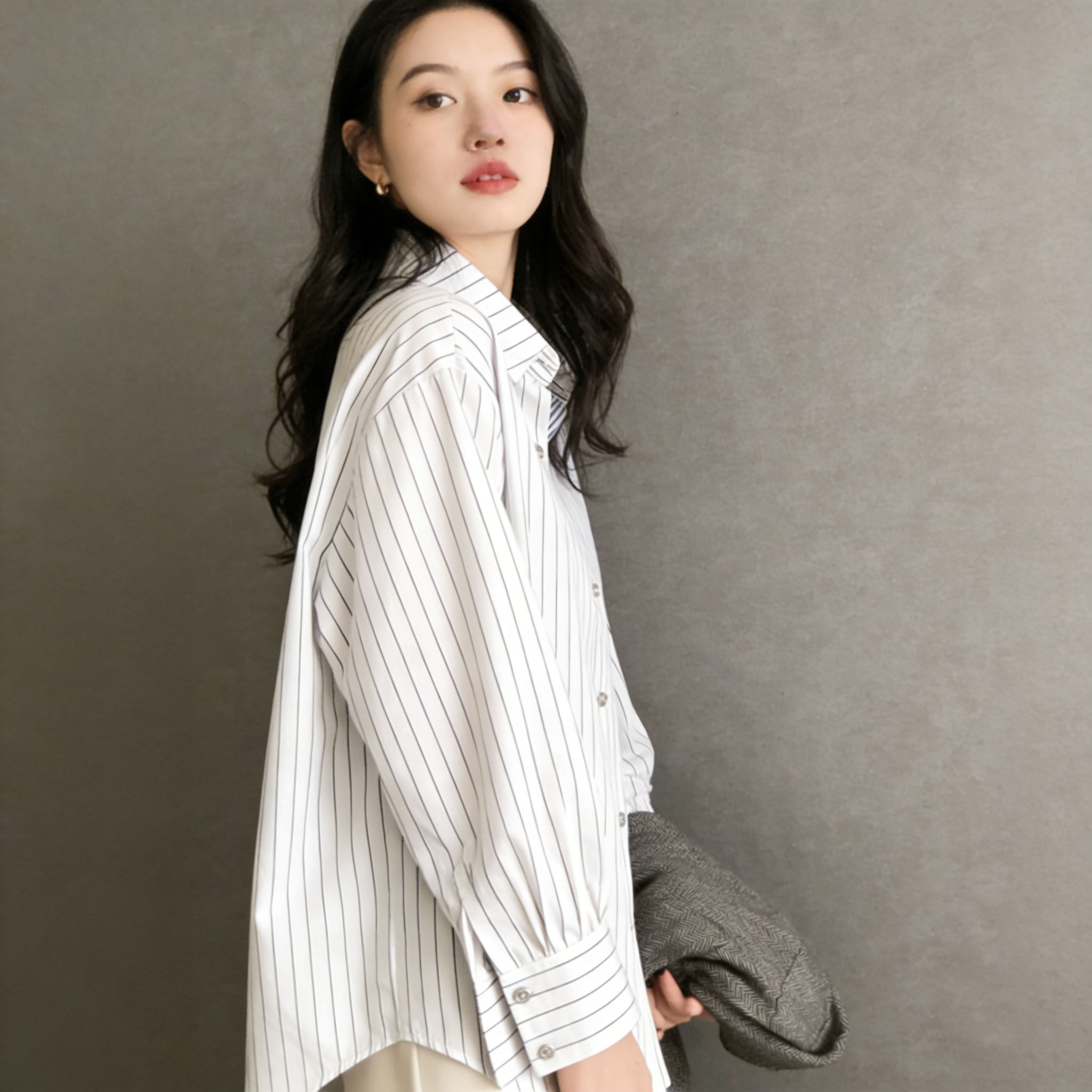 狙击蝴蝶陈妍希岑矜同款衬衫白色条纹女宽松衬衣慵懒百搭长袖外套,淘宝优惠券,粉丝福利购,淘宝优惠卷