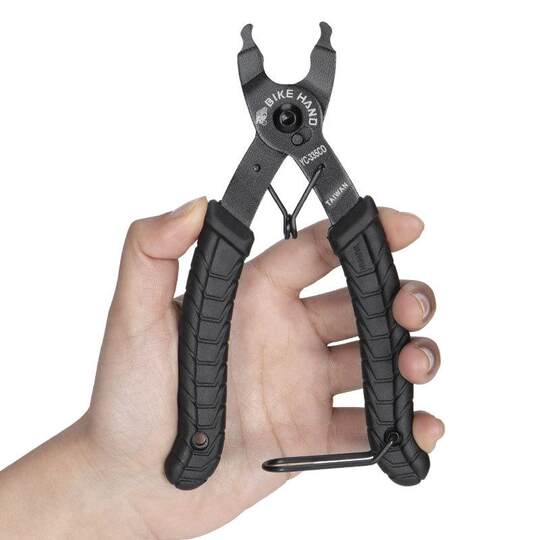 Quick release chain buckle for bicycles