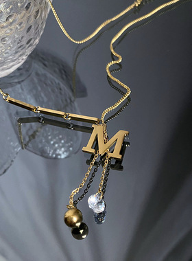钛钢小众设计感M字母吊坠项链女